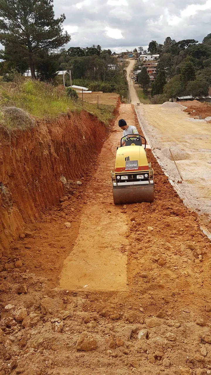  Obra de pavimentação realizada pela CBI Engenharia com qualidade e eficiência