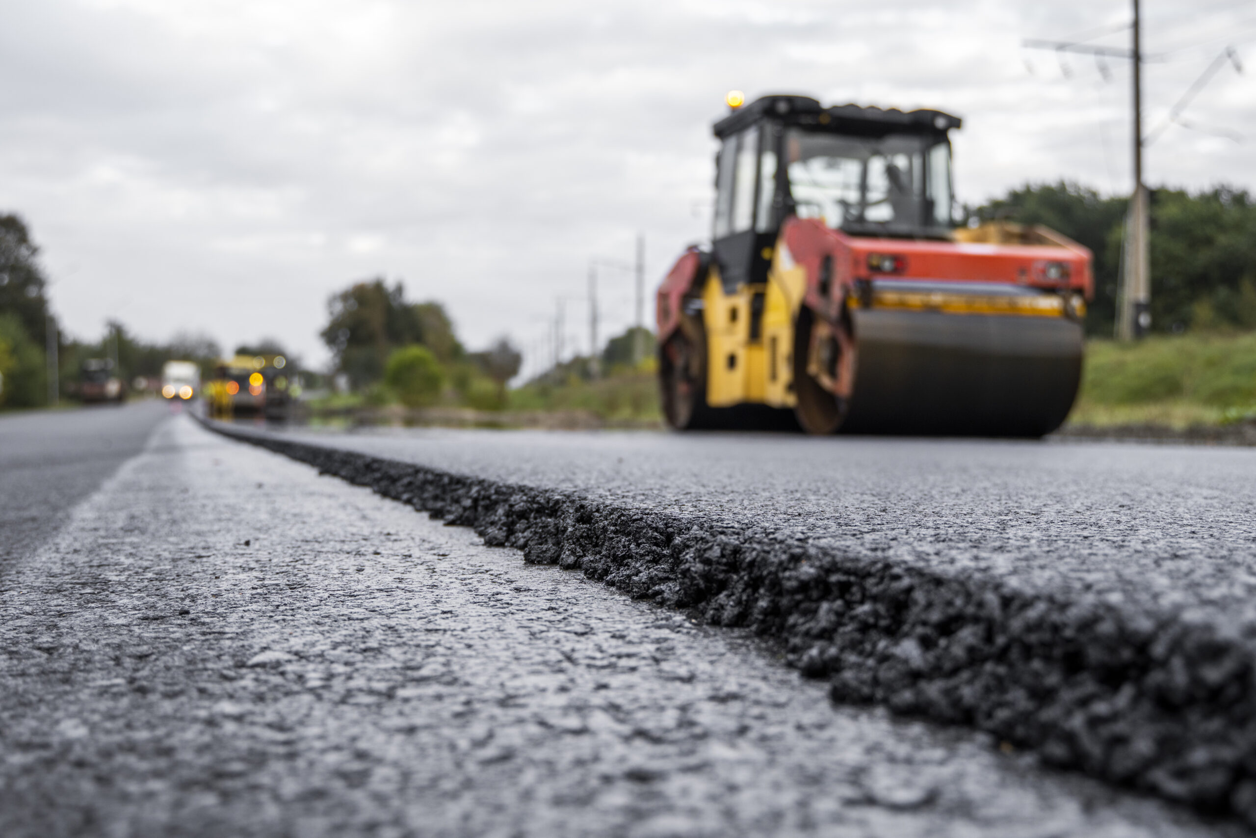 Obras no inverno: cuidados essenciais com o solo e pavimentação